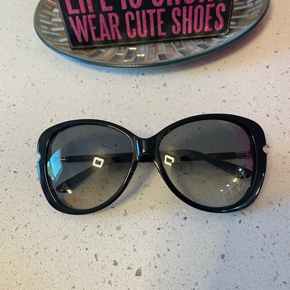 Tom Ford Black Sunglasses - Picture 2 of 5